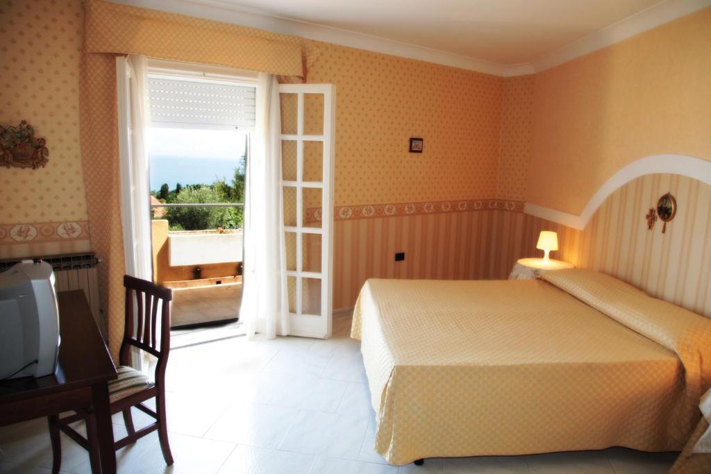 Bed And Breakfast Casagalez Santa Domenica  Værelse billede
